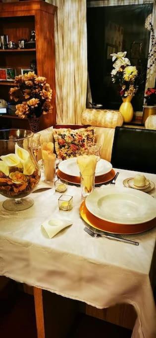Апартаменты Cuisinease Оллертон Экстерьер фото